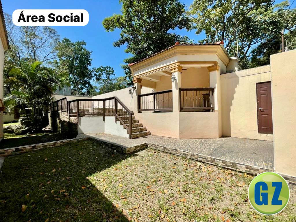 Venta de Casa en Res. Lomas del Pedregal 2