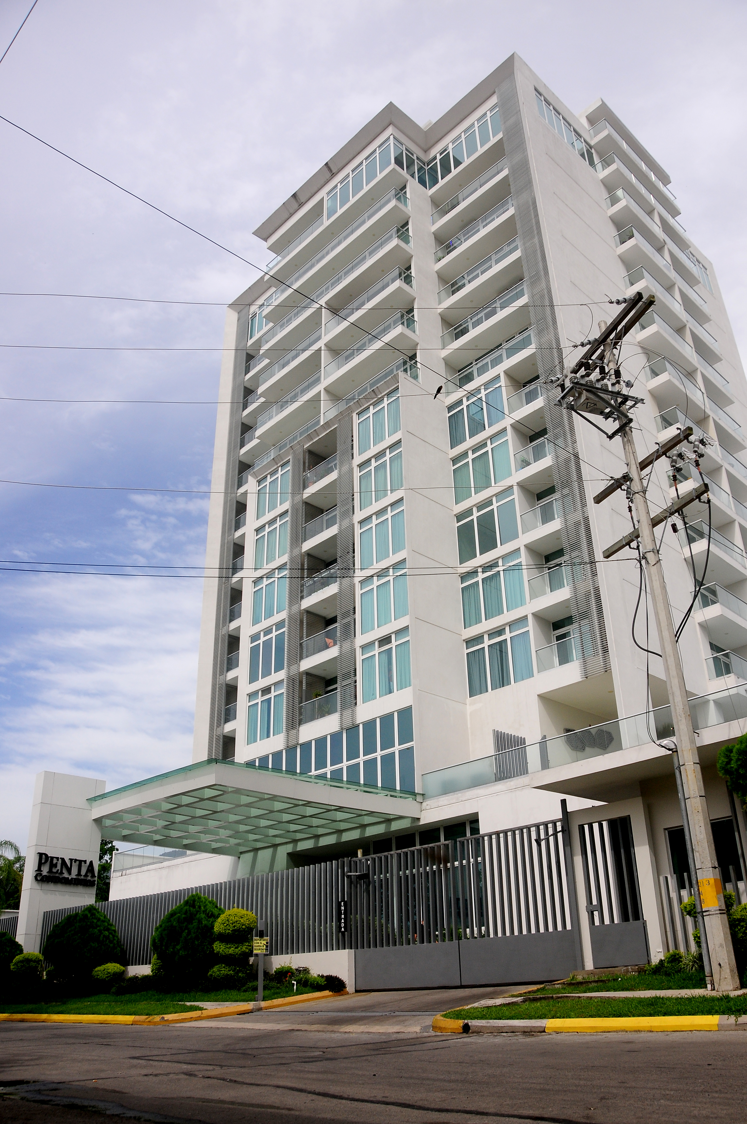 RENTA CONDOMINIO AMUEBLADO/PENTA CONDOMINIOS 4